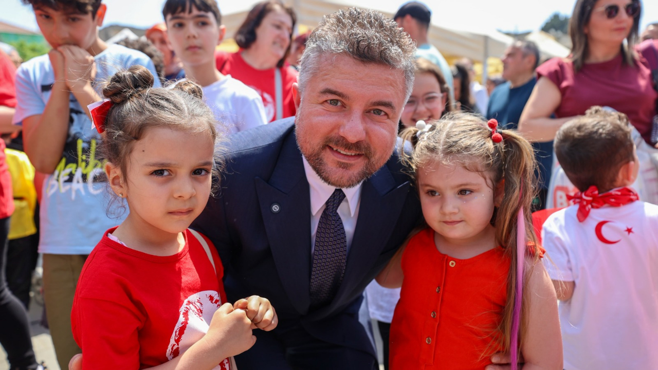 Buca’da 23 Nisan Çocuk Festivali coşkuyla geçti