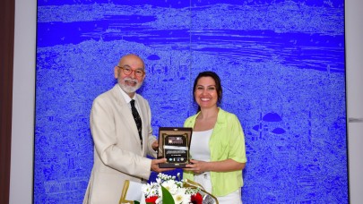 Ressam Devrim Erbil Manisa’da Konuşuldu