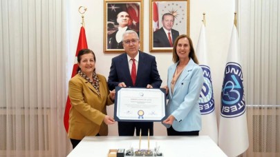 Ege Üniversitesi Ebelik Bölümü Eğitimde Kaliteyi Tescilledi