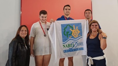 Narlıdere’nin yüzücülerinden 5 altın 3 gümüş madalya