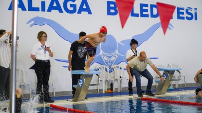 Özel sporcular Aliağa’da kulaç attı