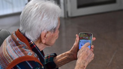 Artık dünya parmaklarının ucunda