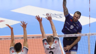 Georg Grozer, Arkas Spor’a veda etti