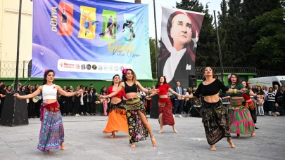 Dansın ritmi Cumhuriyet Meydanı’nda yükseldi