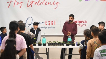 Bornova’da yerel tohuma çocuk eli değdi