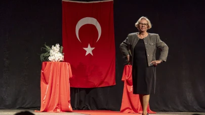 Karşıyaka’nın çınarlarından renkli defile