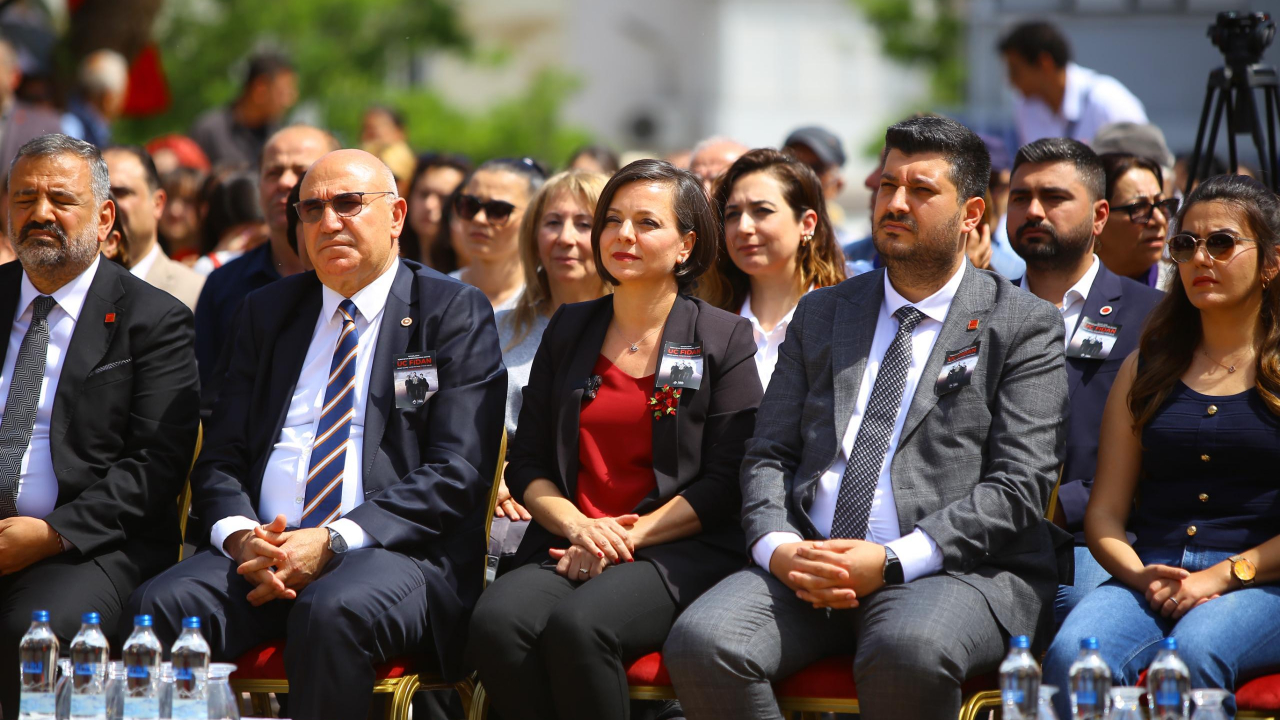 Üç Fidan’ın Adı Karabağlar'da Yaşayacak!