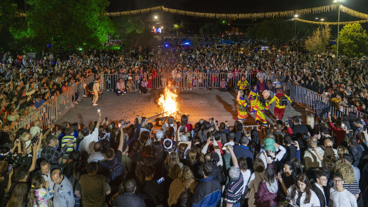 Hıdırellez ateşi Kültürpark’tan yükseldi