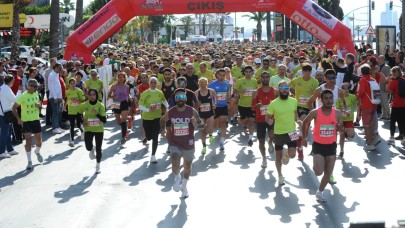 Karşıyaka, Anneler Günü’nde Zübeyde Hanım’a koşuyor