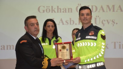 İzmir'de Trafik Güvenliği Haftası açılışı, törenle yapıldı