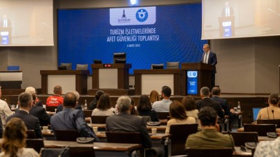 İzmir’de turizm işletmeleri afet güvenliği için toplandı