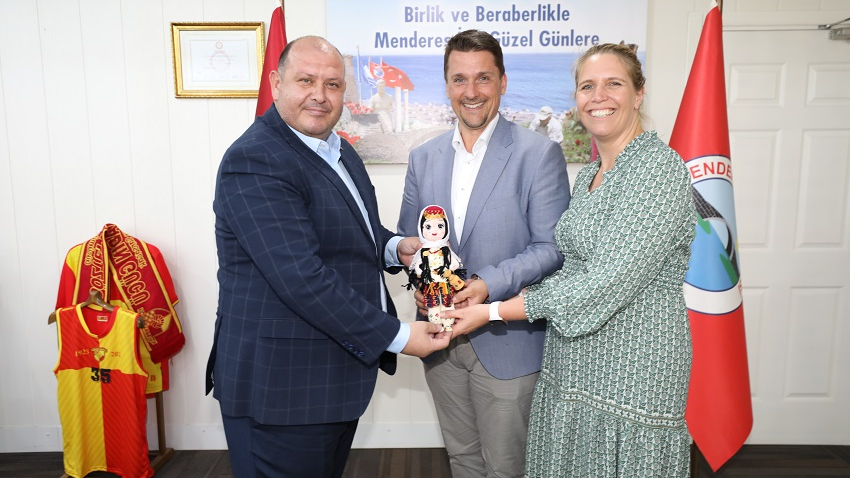 Menderes’e Kardeş Belediye Ziyareti
