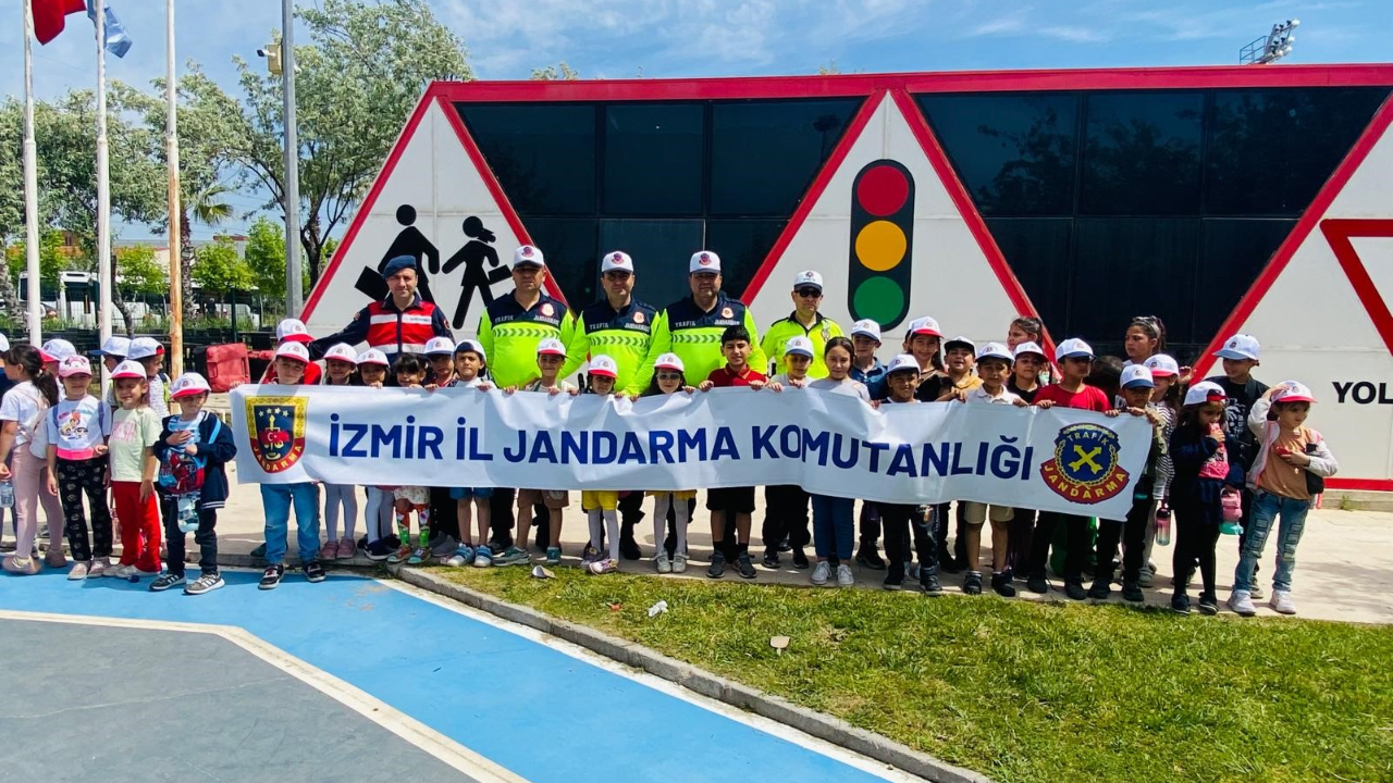 Aliağa’da Trafik Haftası kutlamaları
