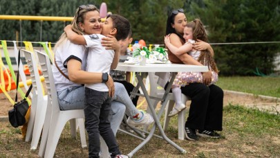 Miniklerden annelerine sevgi dolu sürprizler