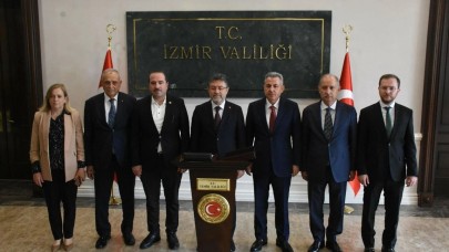 Bakan Yumaklı, İzmir Valiliği'ni ziyaret etti