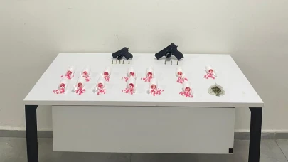 İzmir'de zehir taciri 3 şüpheli yakalandı