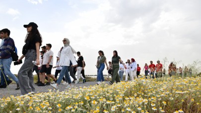 İzmir Kuş Cenneti'nde Ata’ya Saygı Yürüyüşü