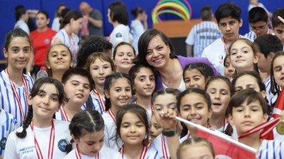 Karabağlar Belediyesi Spor Okulu Öğrencileri, 19 Mayıs Spor Şenliği’nde Buluştu