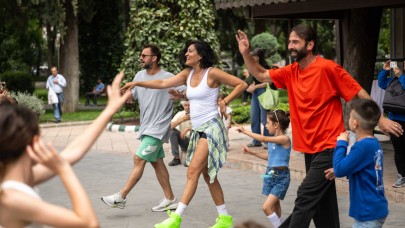 Bornova’da Anneler Günü coşkusu