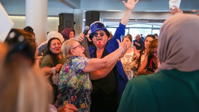 Buca’da Anneler Günü coşkusu