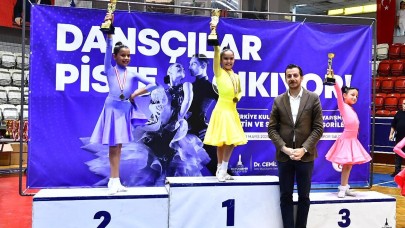 İzmir’de dansçıların kıyasıya rekabeti