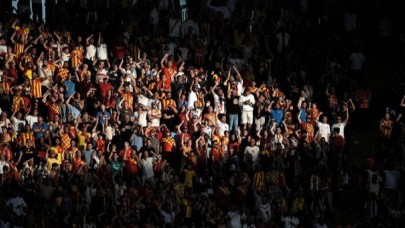 Göztepe maçında tribünde küçük çocuğu yaralayan taraftar tutuklandı