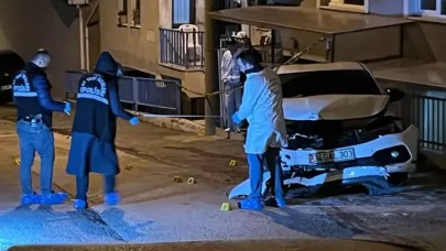 Kocaeli’de otomobille seyir halindeyken silahlı saldırıya uğrayan sürücü yaralandı