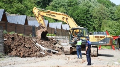 Dağ taş bungalov olmuştu, kaçak olanlar tek tek yıkılıyor