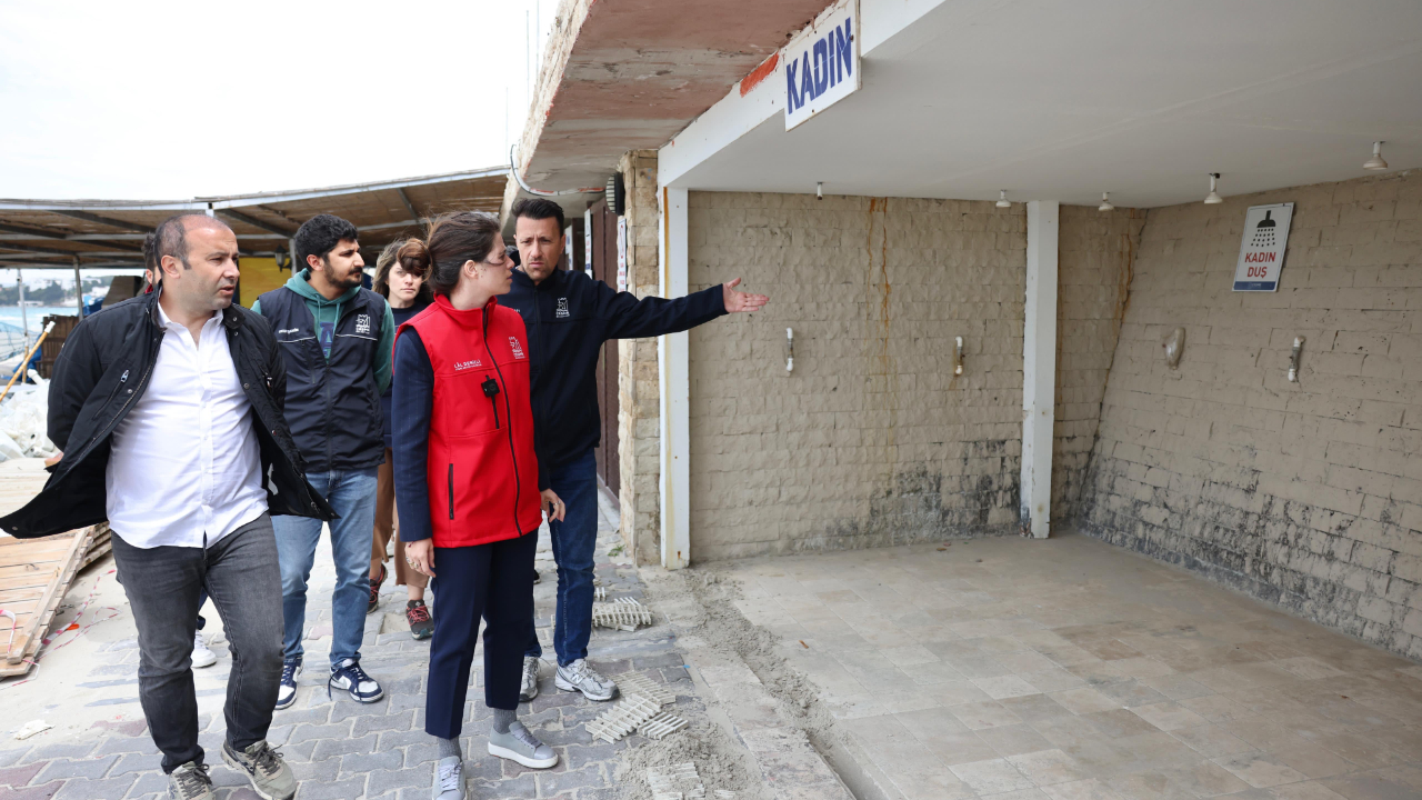 Ilıca Plajı’nda yaz hazırlıkları sürüyor