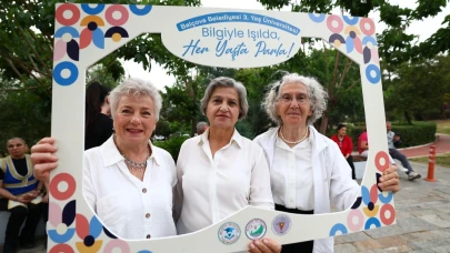 Balçova Üçüncü Yaş Üniversitesi'nden coşkulu dönem sonu töreni