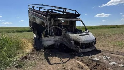 Baba ve 15 yaşındaki oğlunun yanan kamyonette cesetleri bulundu