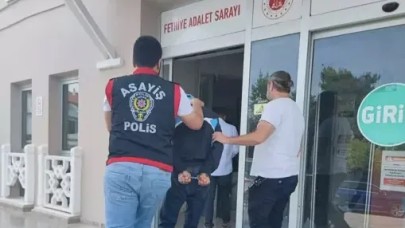 Fethiye'de AK Parti İlçe Başkanlığı'na taşla saldıran şüpheli tutuklandı