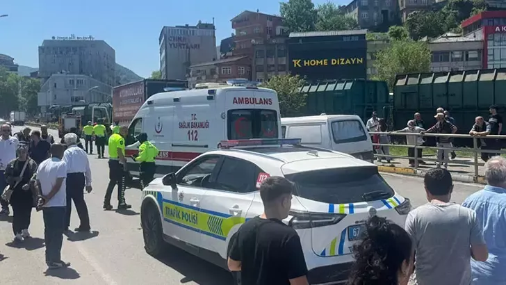 Yaya geçidinde kamyonun çarptığı kadın öldü