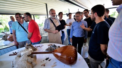 Bornova’da Çalgı Yapım Çalıştayı büyük ilgi gördü