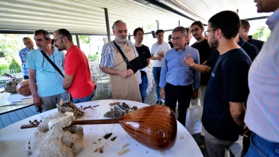 Bornova’da Çalgı Yapım Çalıştayı büyük ilgi gördü