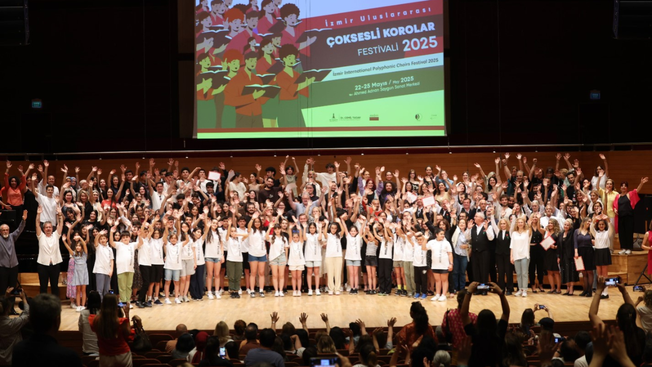İzmir Uluslararası Çoksesli Korolar Festivali’nde muhteşem final