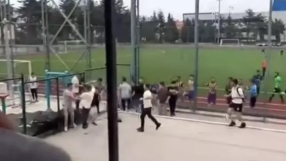 Amatör maçta taraftarlar birbirine girdi; 2 yaralı