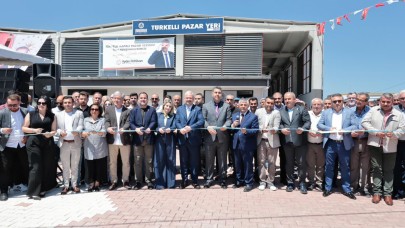 Menemen’de bir kapalı pazar yeri daha açıldı