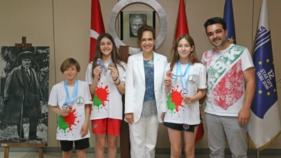 Voleybol ve yüzmede Karşıyaka rüzgarı esti