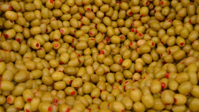 Sofralık zeytin ihracatı 250 milyon dolara koşuyor