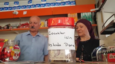 Market sahibi "Askıda Para" ile çocuklara destek oluyor