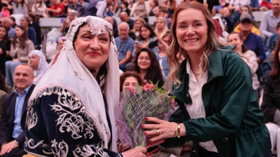 Konak’ta halk oyunları rüzgarı esti