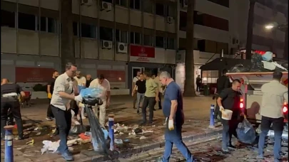 Biriken çöpleri Başkan Cemil Tugay topladı