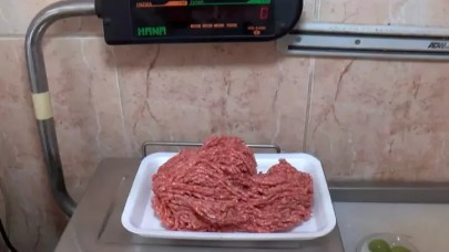 Yetkisiz, hijyensiz kıyma çekene 63 bin 82 lira ceza