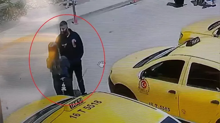 Sokakta karşılaştığı eski nişanlısını okul önünde bacağından vurdu