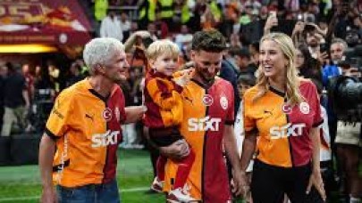 Dries Mertens, İstanbul’dan ayrıldı