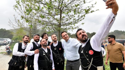 Başkan Eşki Karadeniz rüzgarına eşlik etti