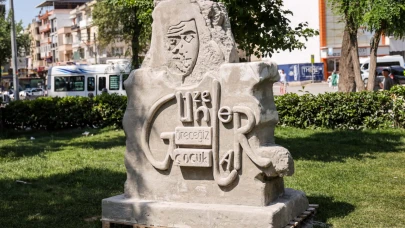 Buca Belediyesi’nden Edip Akbayram anısına heykel