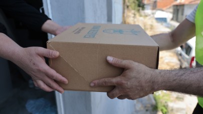 Konak’ta kapı kapı dayanışma