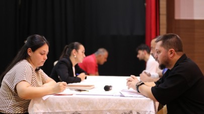 İşim Menderes Yüzleri Güldürdü